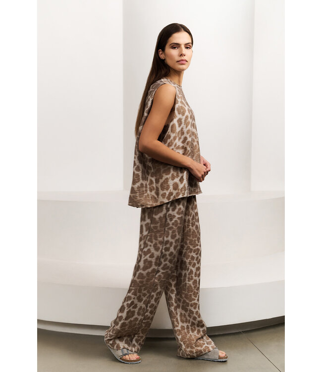 Yaya 01-701311-507 Sleeveless top with print