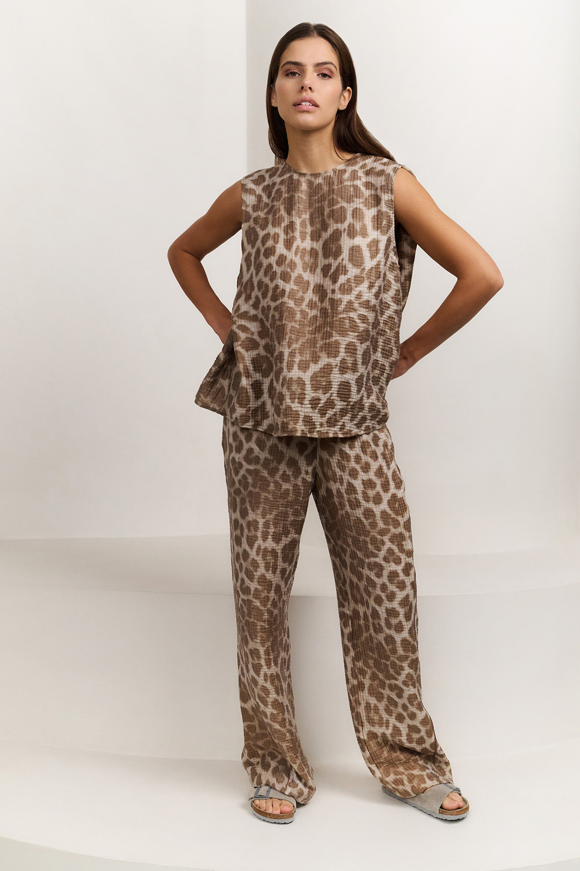 https://cdn.webshopapp.com/shops/223274/files/479322014/file.jpg