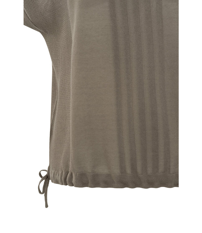 Yaya 01-000479-507 Sleeveless top with lines