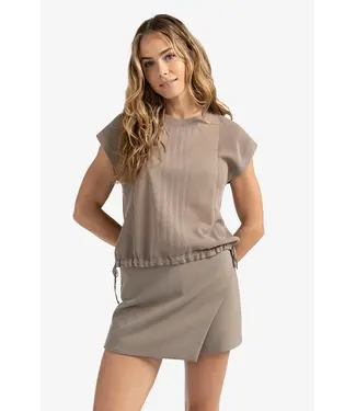 Yaya Sleeveless top with lines