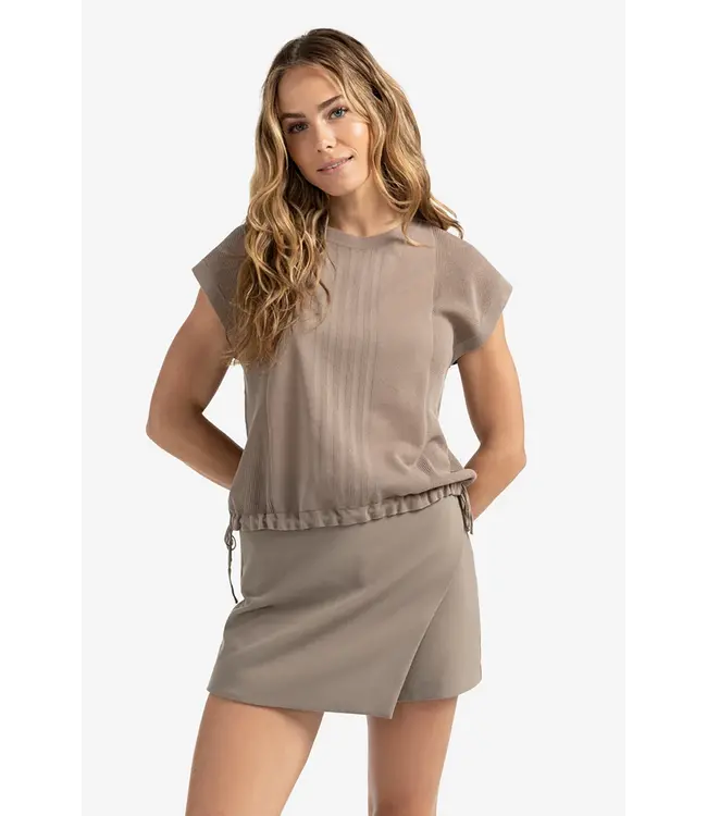 Yaya 01-000479-507 Sleeveless top with lines