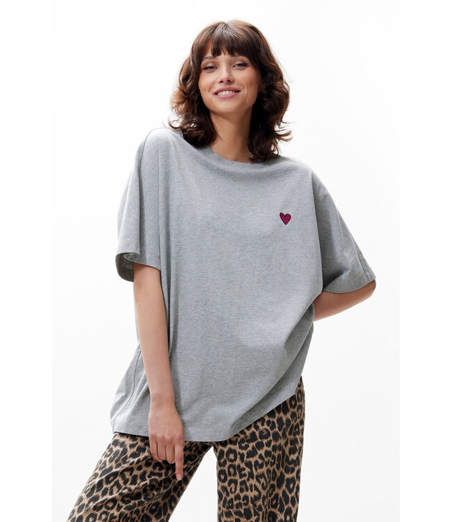 Catwalk Junkie 2503020206 Oversized graphic Tshirt