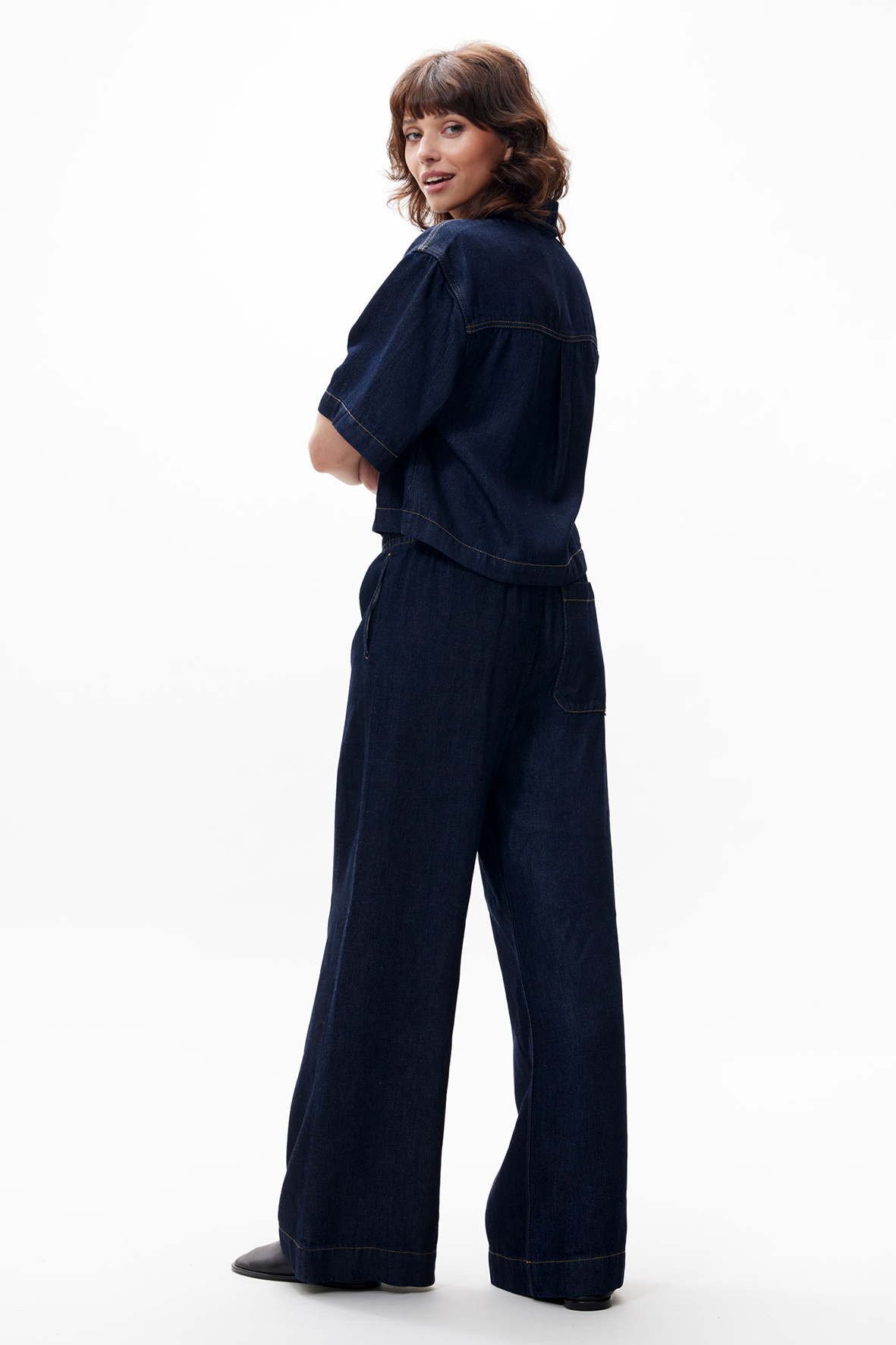 https://cdn.webshopapp.com/shops/223274/files/479517800/file.jpg