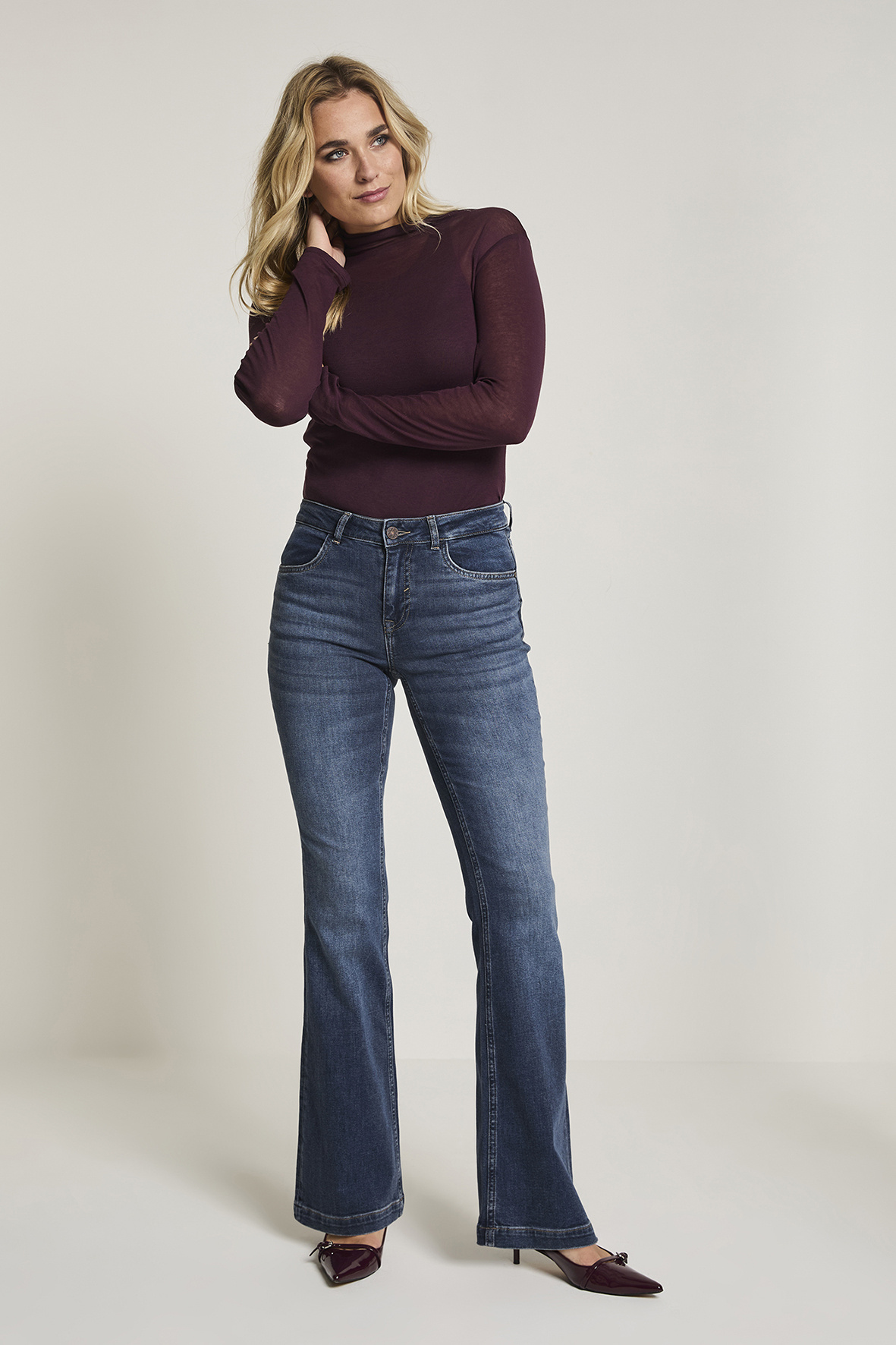 https://cdn.webshopapp.com/shops/223274/files/479532199/file.jpg