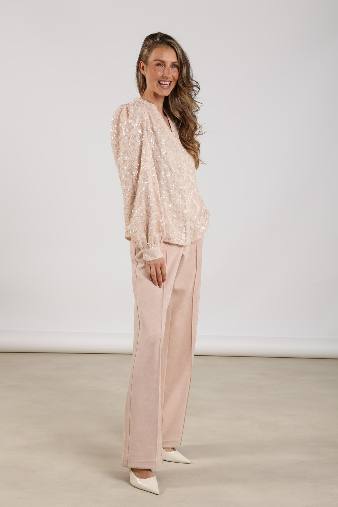 https://cdn.webshopapp.com/shops/223274/files/479631508/file.jpg