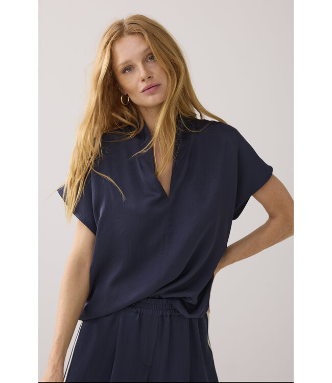 Summum Woman 2s3324-11817 V-hals top glanzend