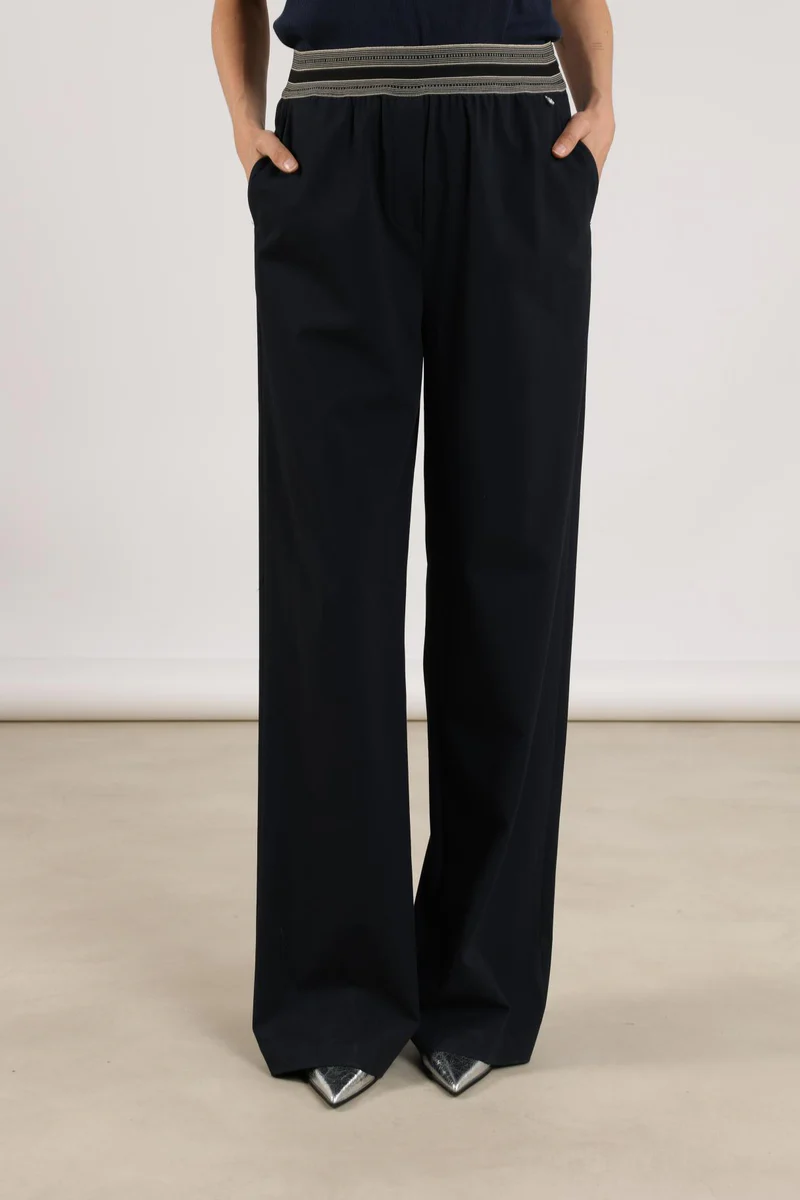 https://cdn.webshopapp.com/shops/223274/files/480336289/file.jpg