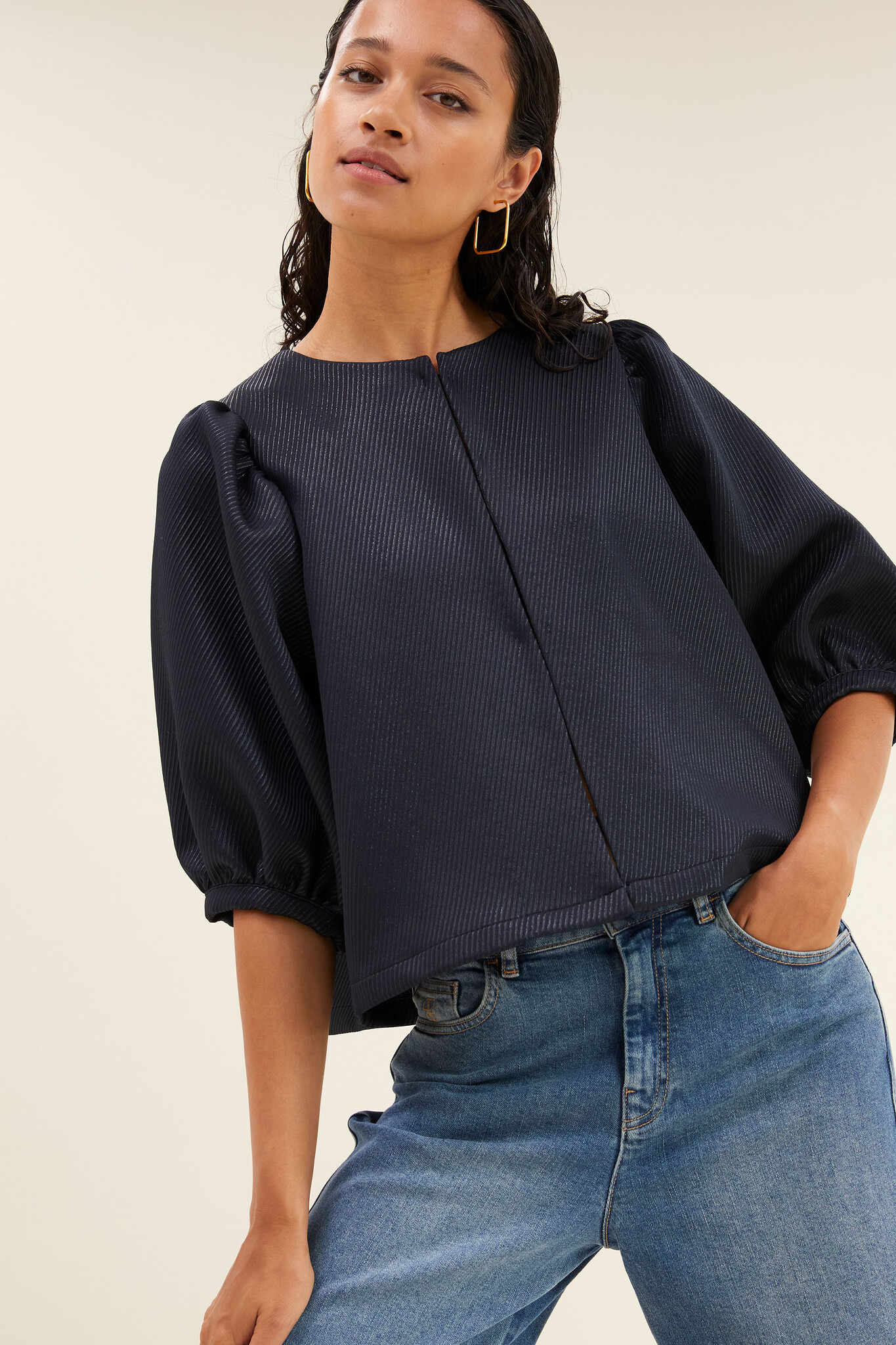 https://cdn.webshopapp.com/shops/223274/files/481134791/file.jpg