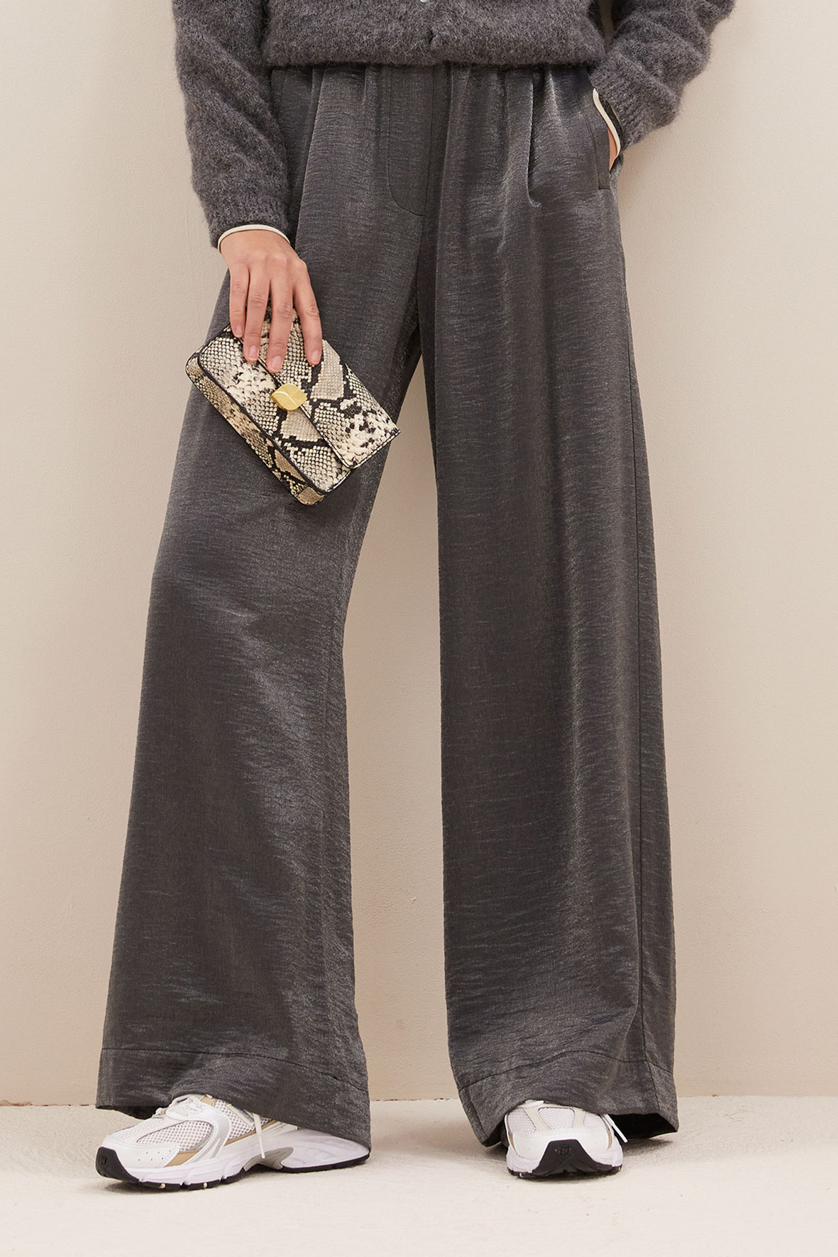 https://cdn.webshopapp.com/shops/223274/files/481135661/file.jpg