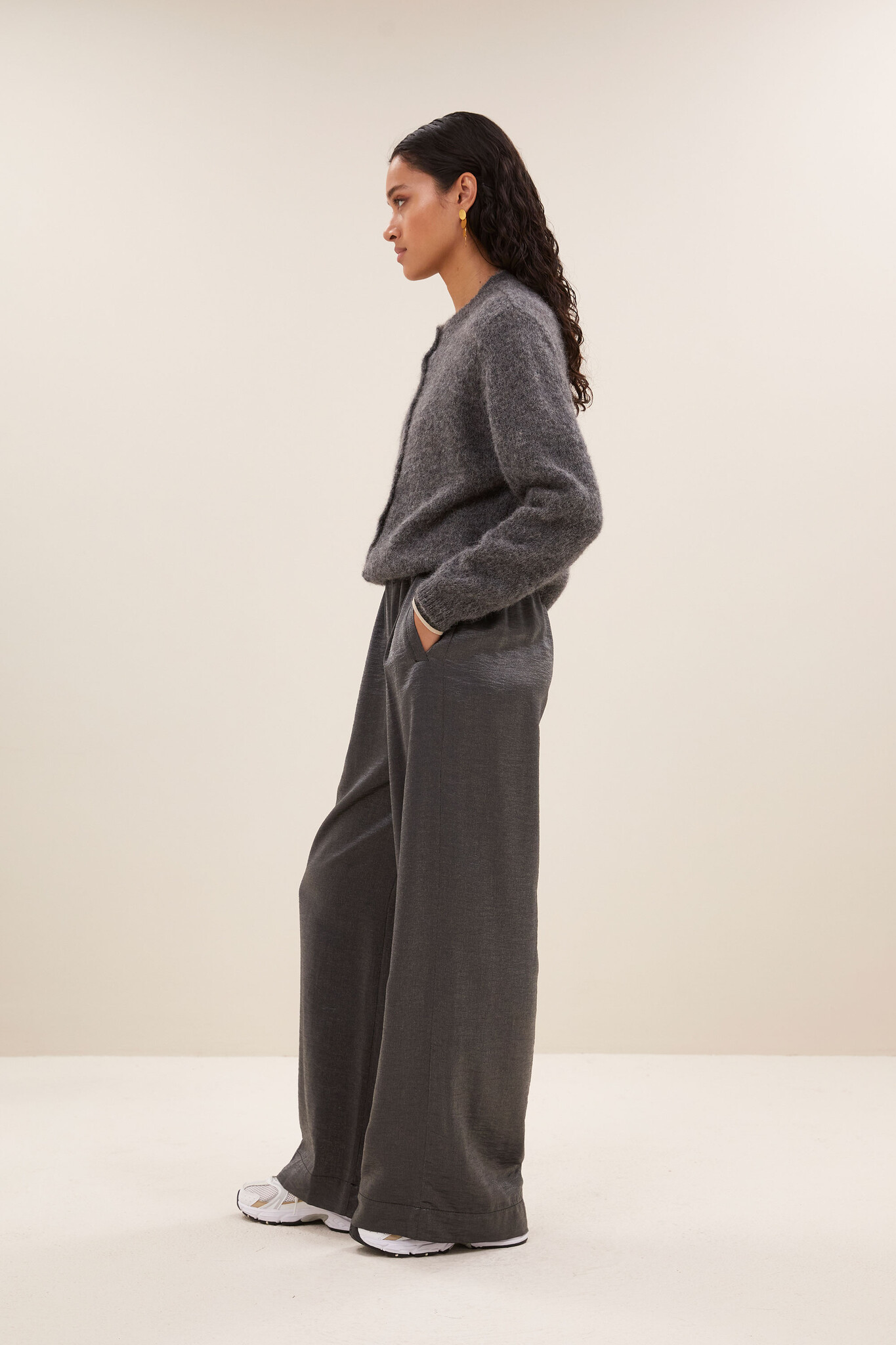 https://cdn.webshopapp.com/shops/223274/files/481135685/file.jpg