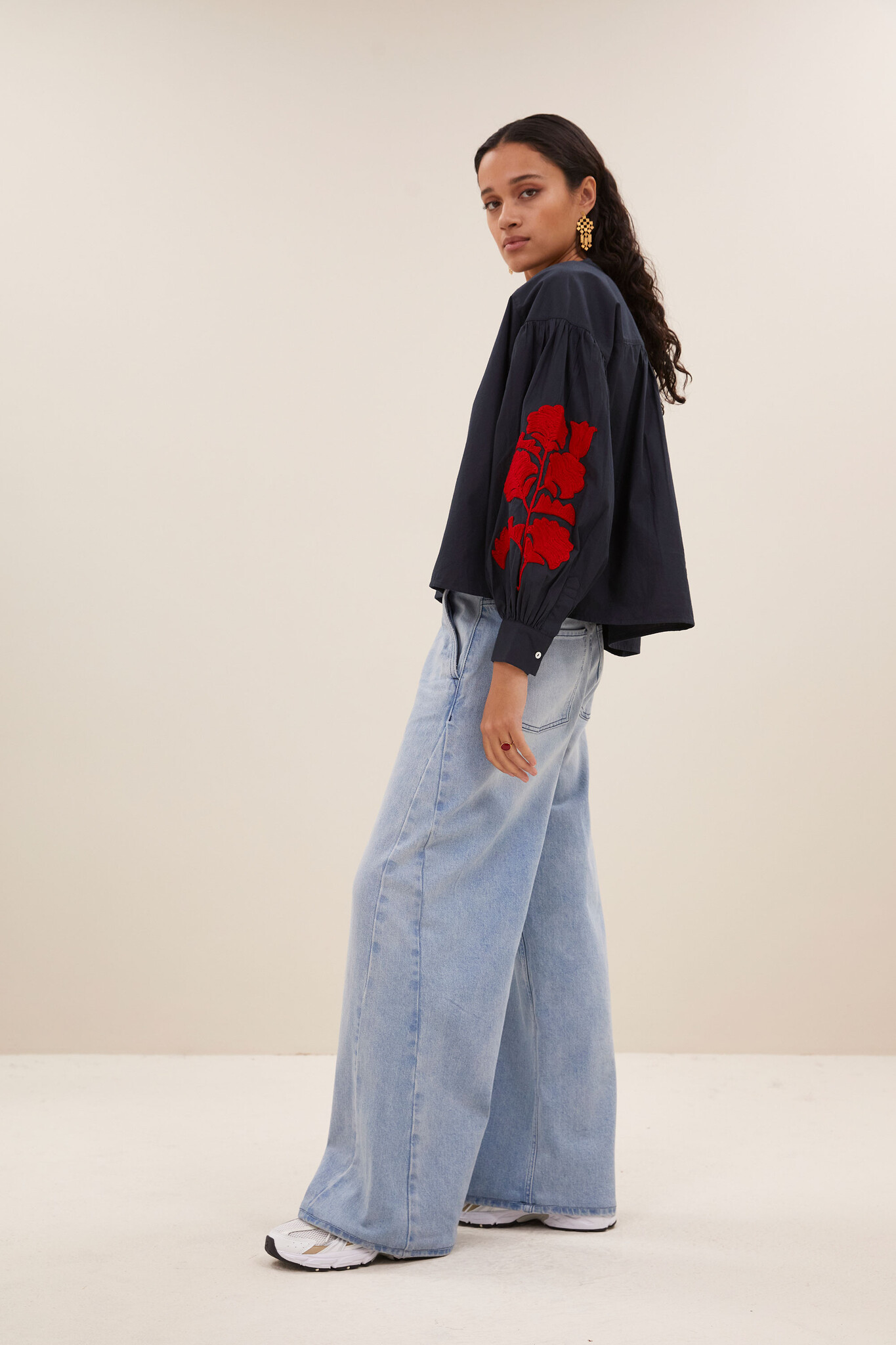 https://cdn.webshopapp.com/shops/223274/files/481136099/file.jpg