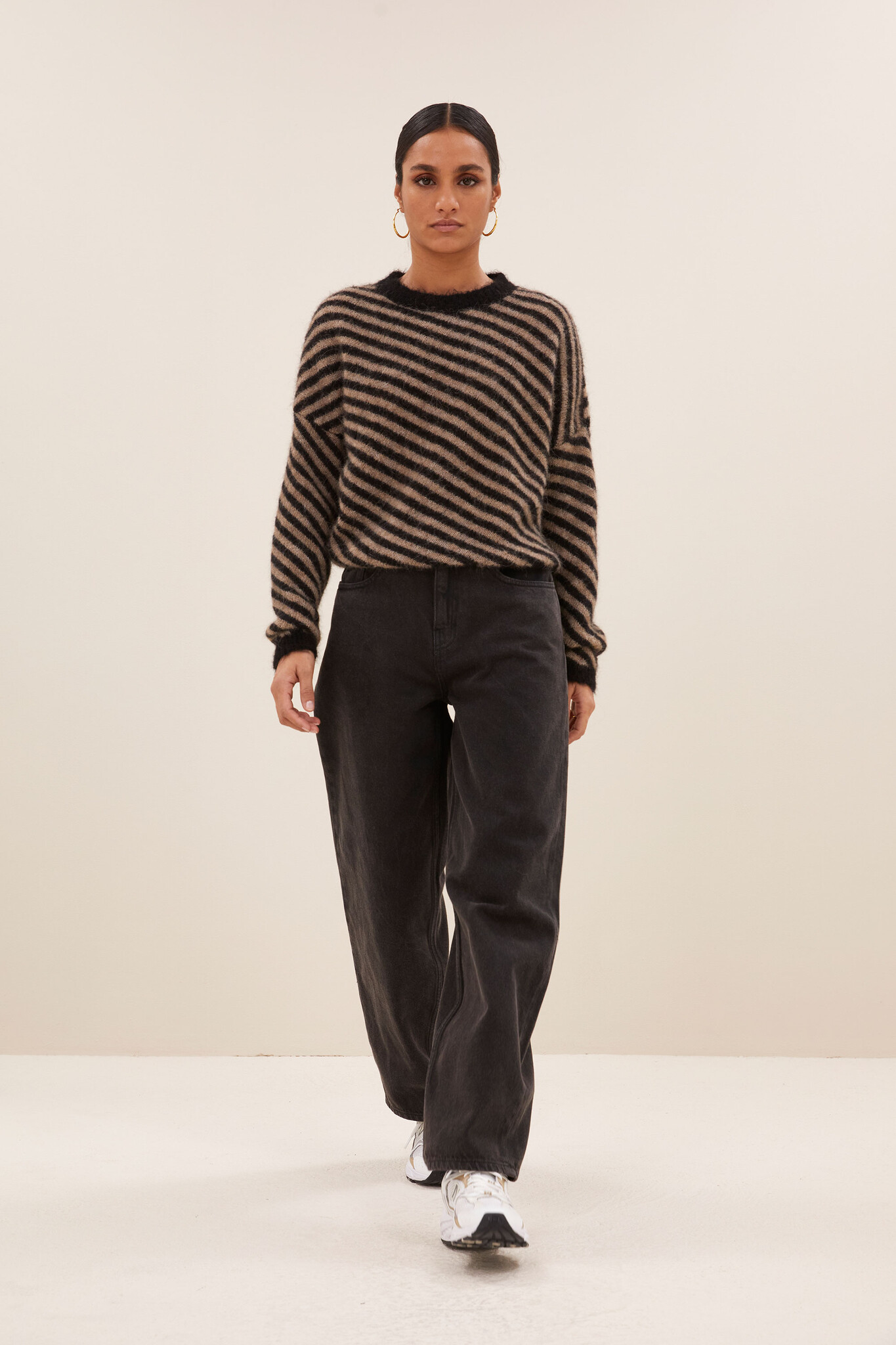 https://cdn.webshopapp.com/shops/223274/files/481141046/file.jpg