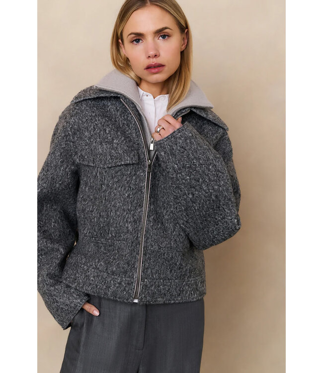 Yaya 02-001064-508 Short oversized boucle jacket