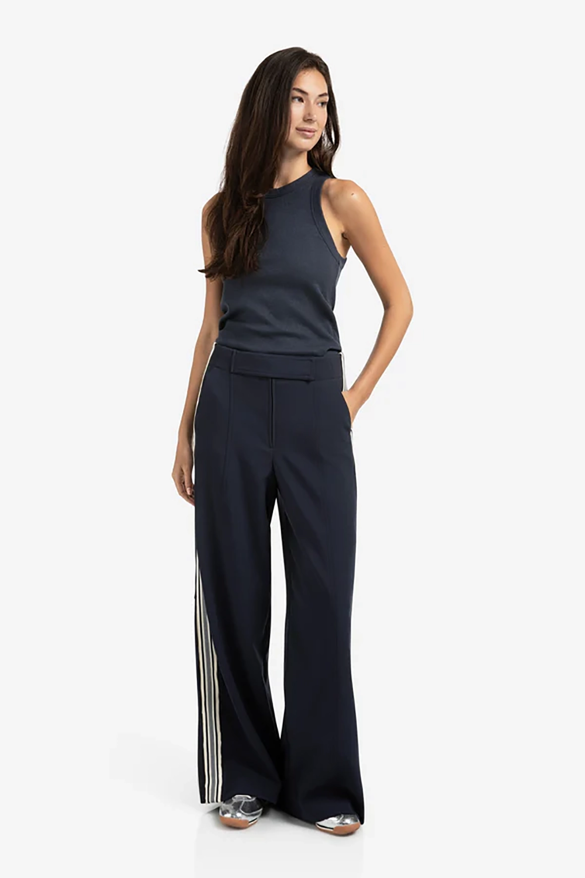 https://cdn.webshopapp.com/shops/223274/files/481190976/file.jpg