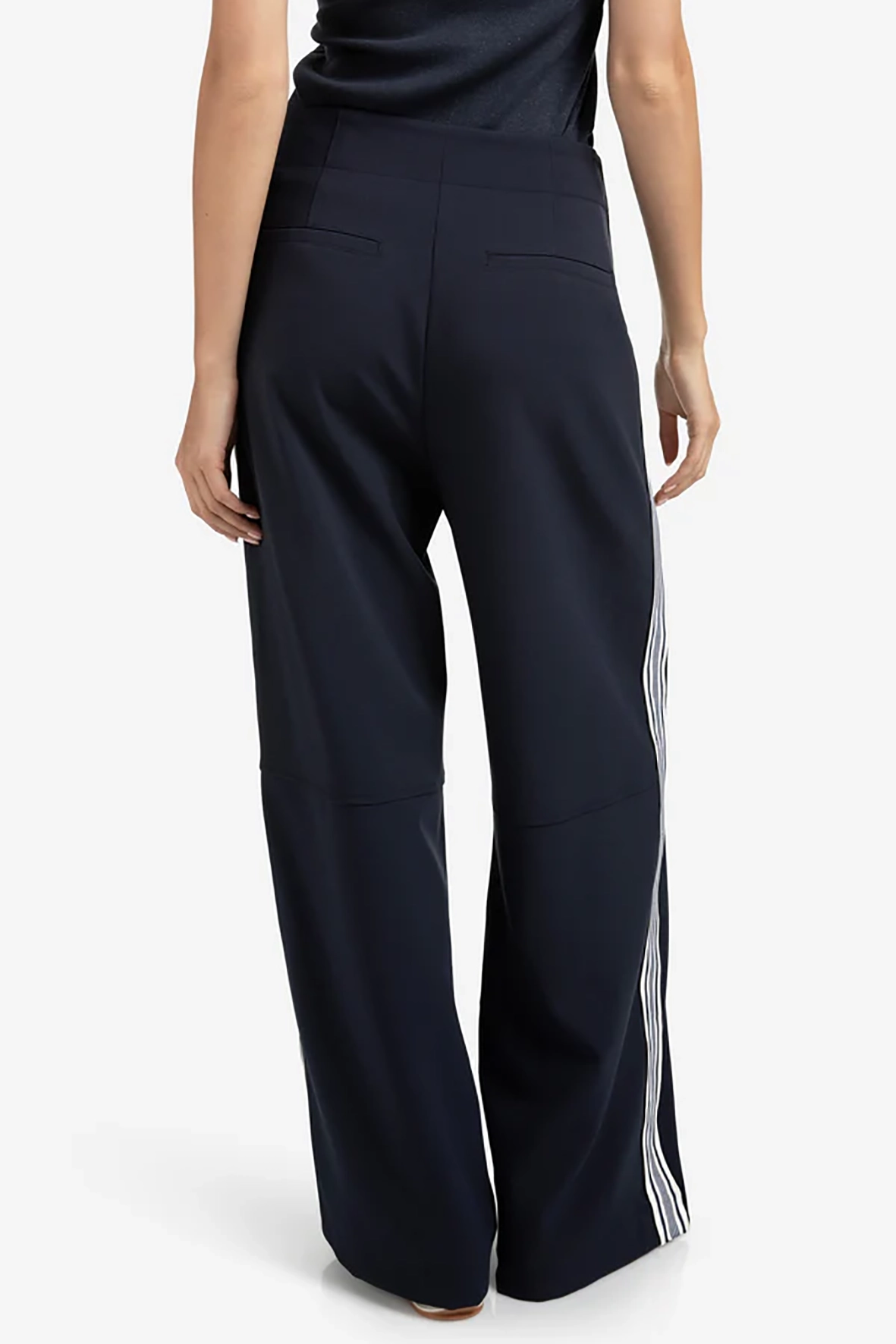 https://cdn.webshopapp.com/shops/223274/files/481191189/file.jpg