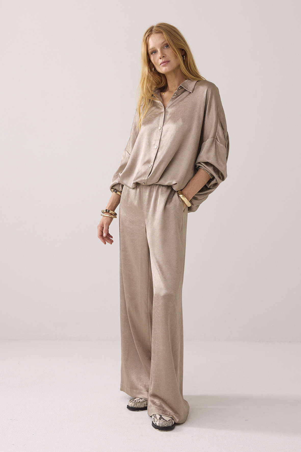https://cdn.webshopapp.com/shops/223274/files/481307966/file.jpg