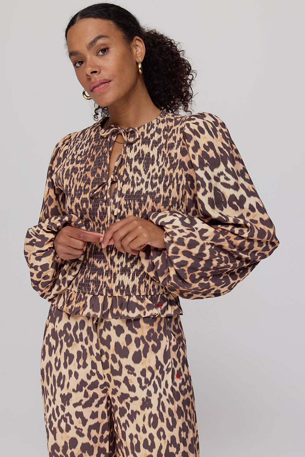 https://cdn.webshopapp.com/shops/223274/files/481684133/file.jpg