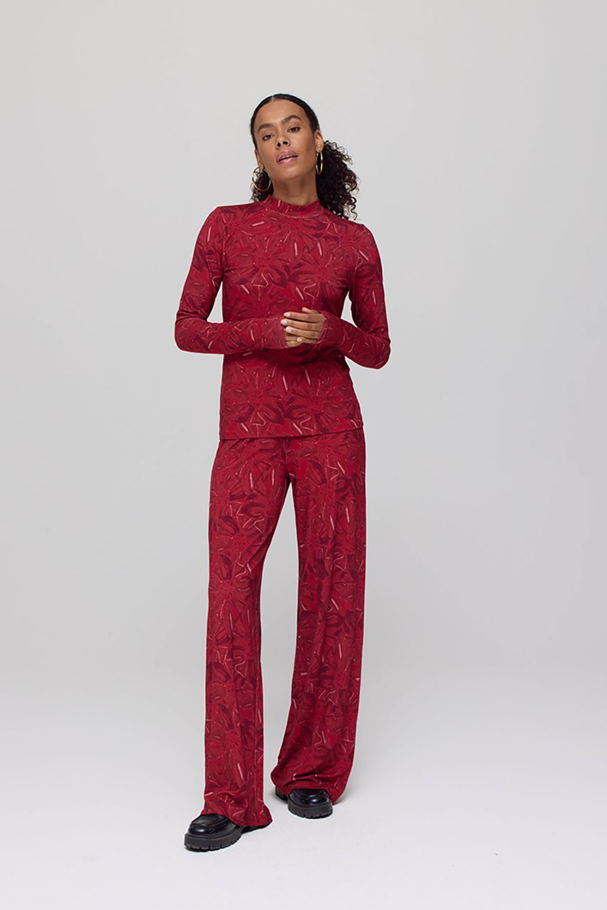 https://cdn.webshopapp.com/shops/223274/files/481684630/file.jpg