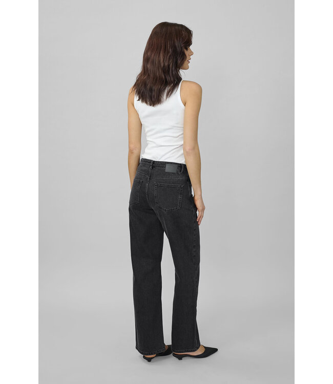 My Essential Wardrobe 10704222 35 The Louis jeans