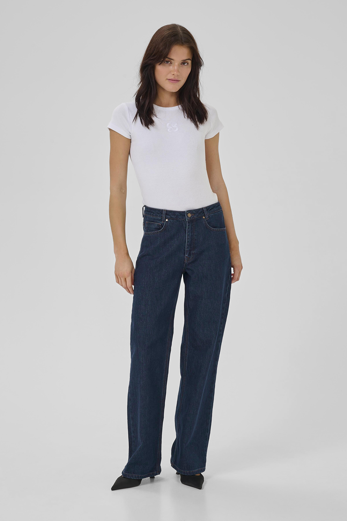 https://cdn.webshopapp.com/shops/223274/files/481711963/file.jpg