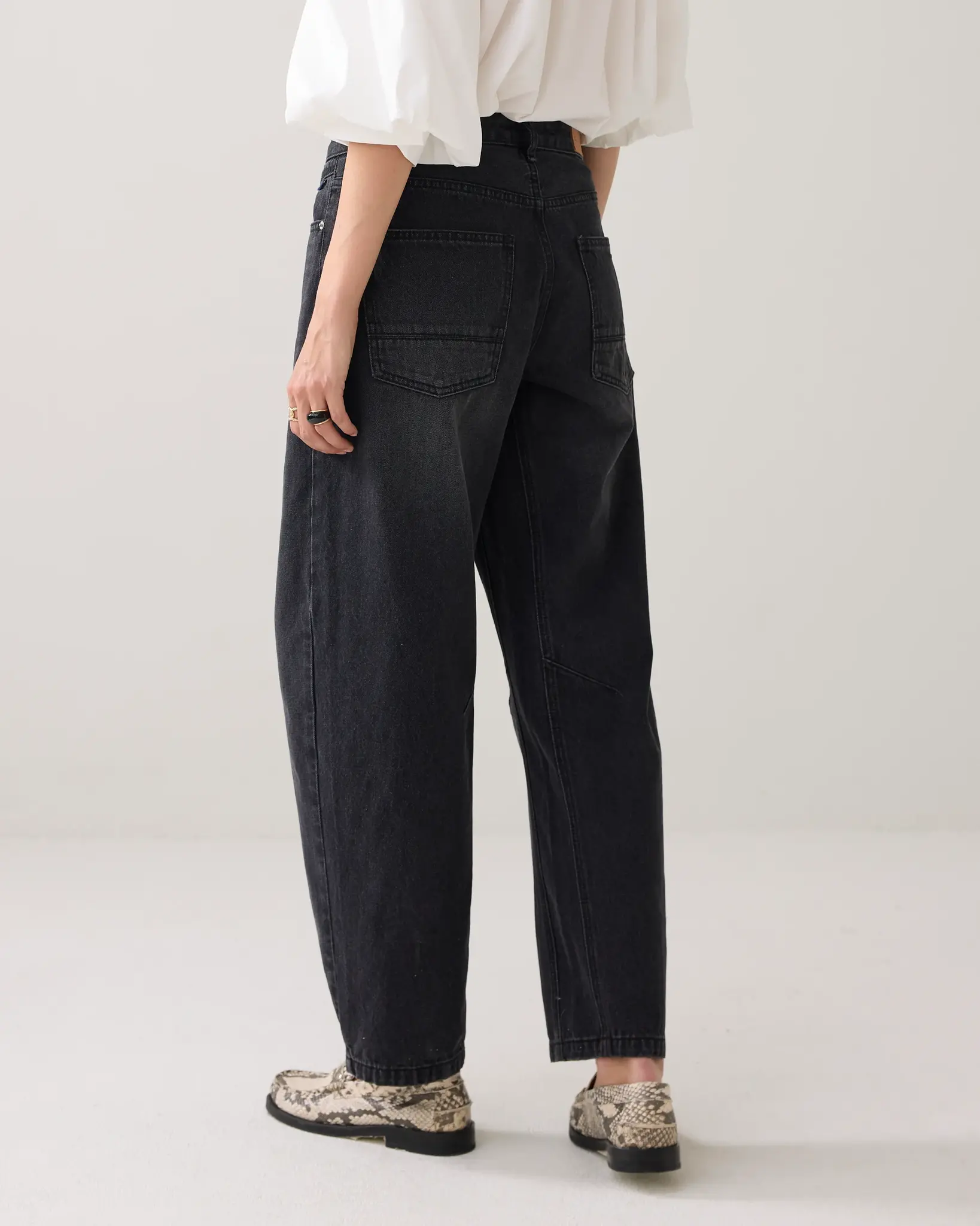 https://cdn.webshopapp.com/shops/223274/files/481712573/file.jpg