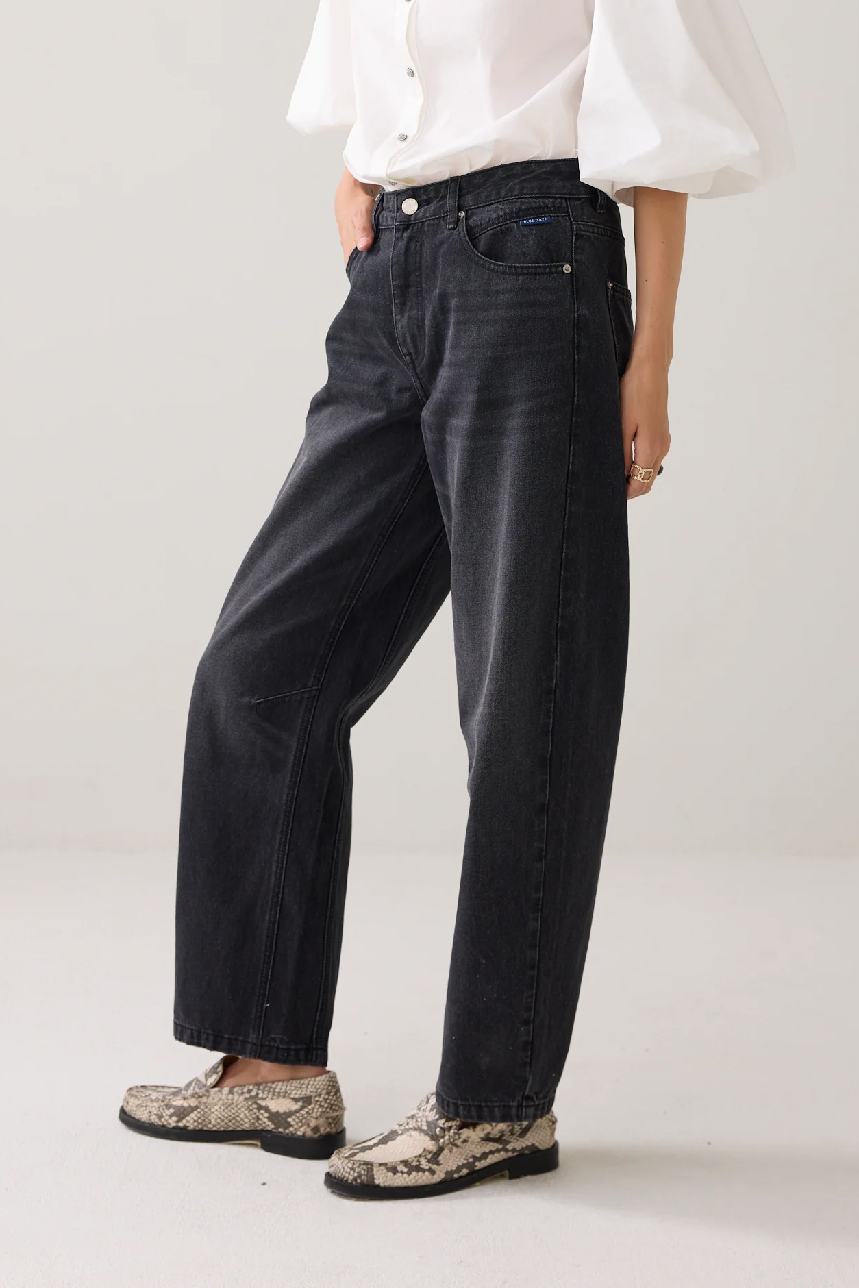 https://cdn.webshopapp.com/shops/223274/files/481712652/file.jpg