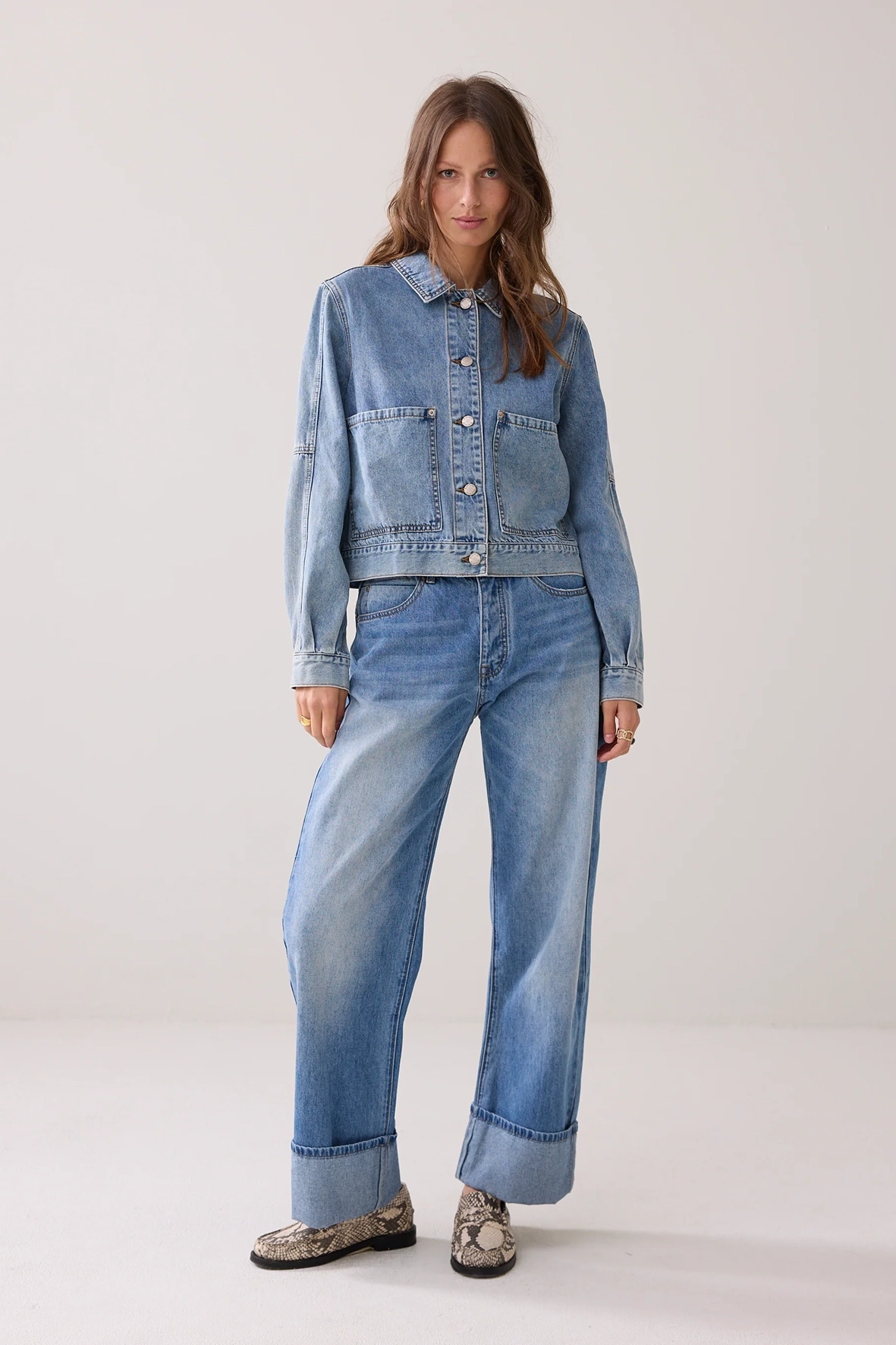 https://cdn.webshopapp.com/shops/223274/files/481714761/file.jpg