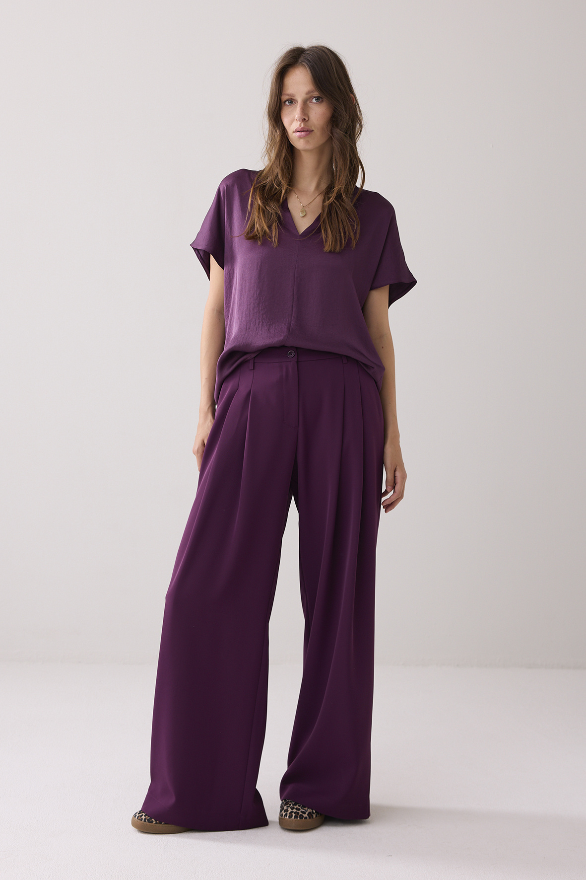 https://cdn.webshopapp.com/shops/223274/files/481715163/file.jpg