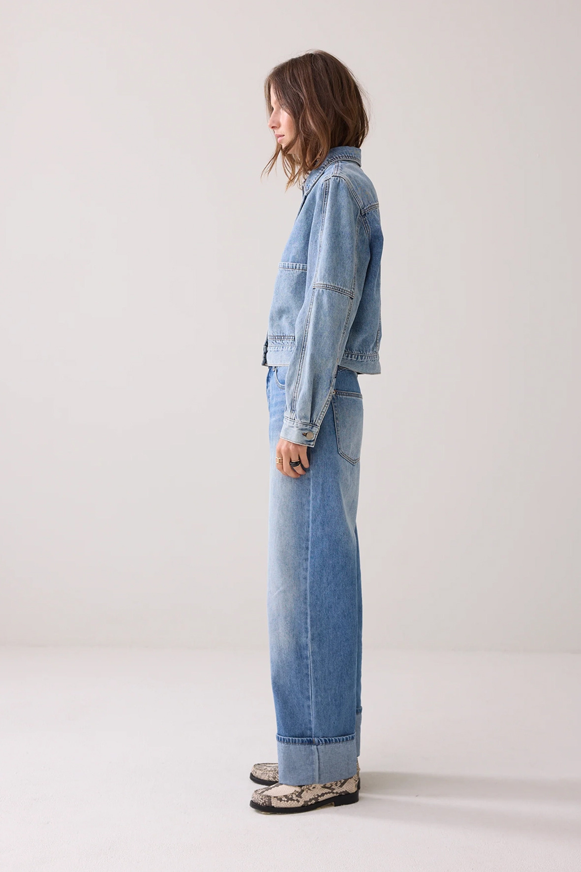 https://cdn.webshopapp.com/shops/223274/files/481716877/file.jpg