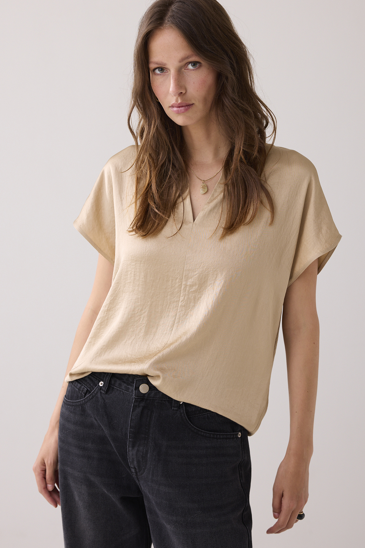 https://cdn.webshopapp.com/shops/223274/files/481717854/file.jpg
