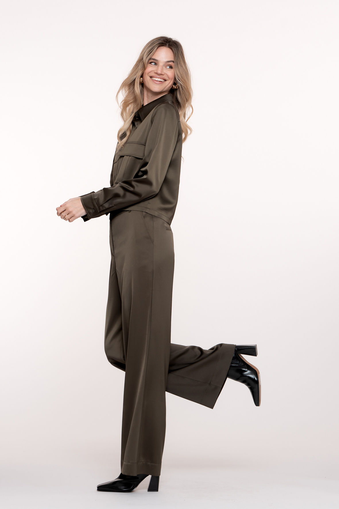 https://cdn.webshopapp.com/shops/223274/files/481862798/file.jpg