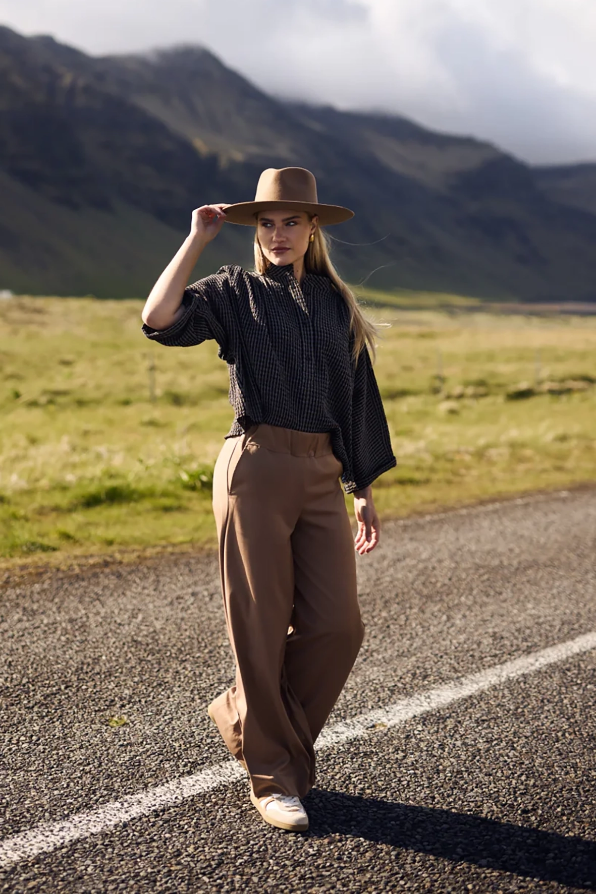 https://cdn.webshopapp.com/shops/223274/files/481906868/file.jpg