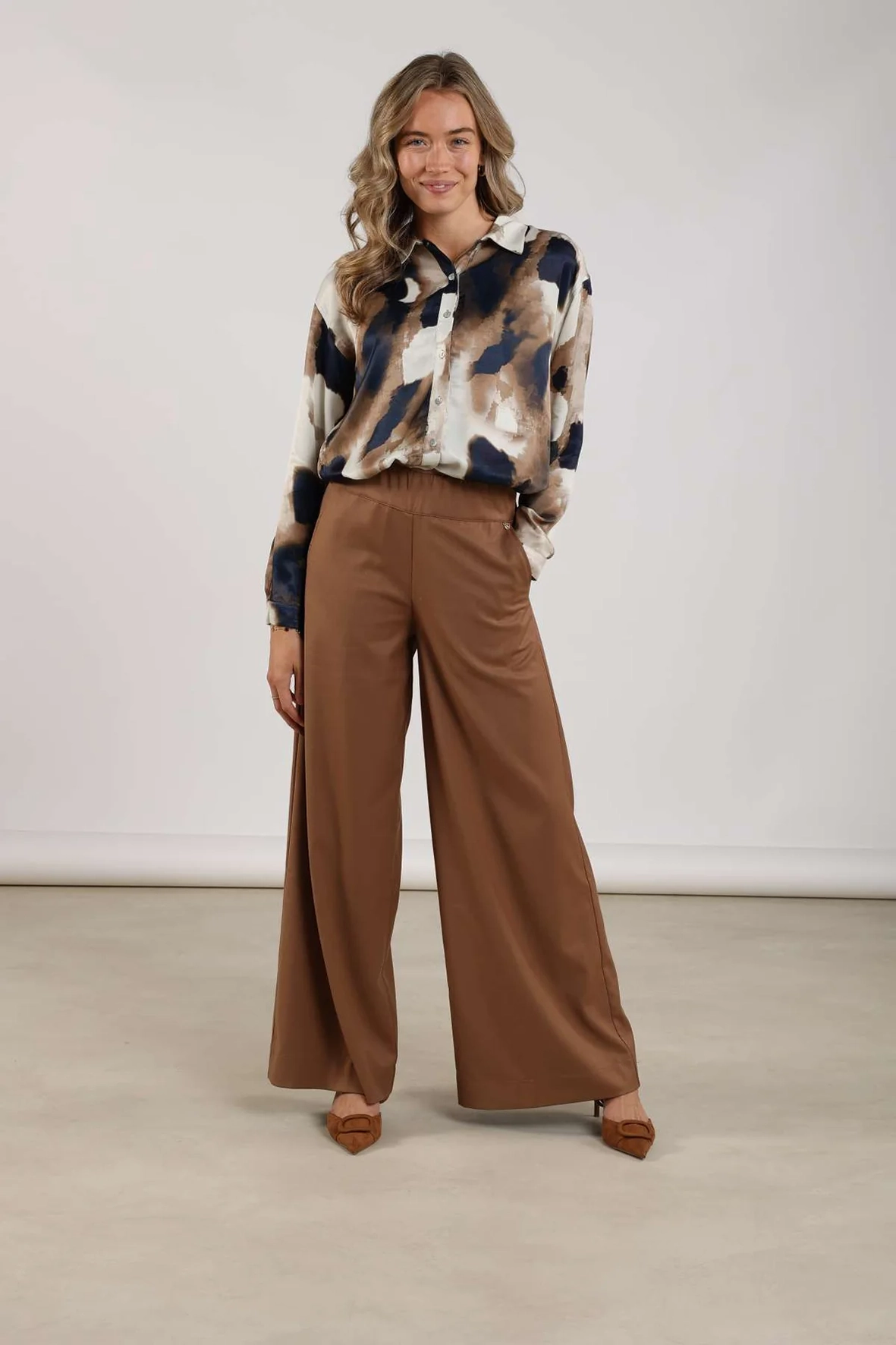 https://cdn.webshopapp.com/shops/223274/files/481906870/file.jpg
