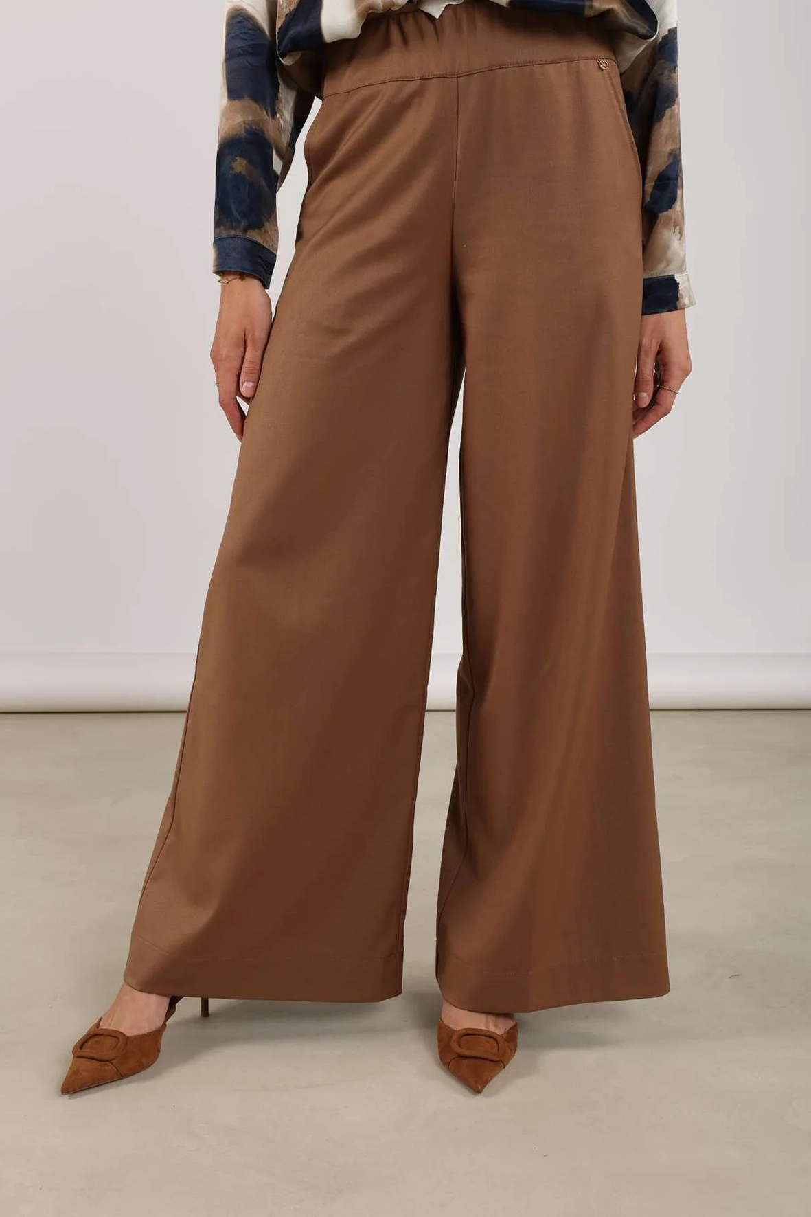 https://cdn.webshopapp.com/shops/223274/files/481906871/file.jpg