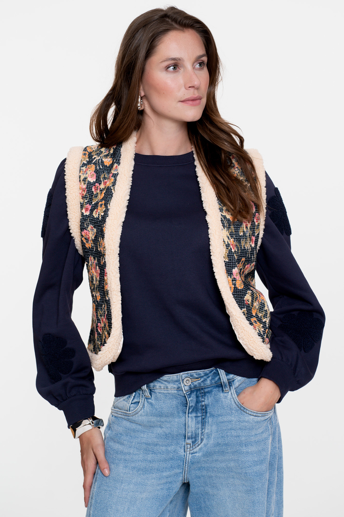 https://cdn.webshopapp.com/shops/223274/files/482317380/file.jpg