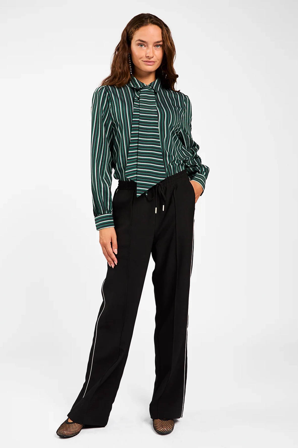 https://cdn.webshopapp.com/shops/223274/files/482506615/file.jpg