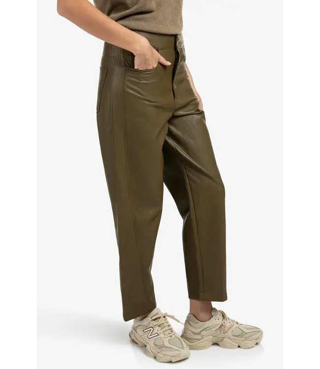 Yaya 01-309221-509 Faux leather carrot fit trouser