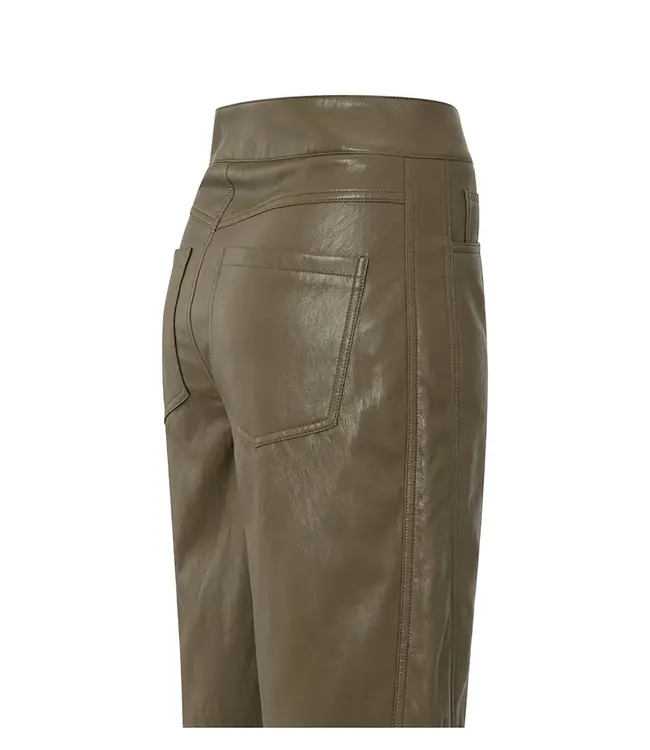 Yaya 01-309221-509 Faux leather carrot fit trouser
