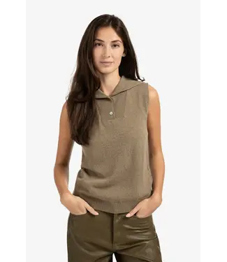 Yaya Sleeveless sweater with collar
