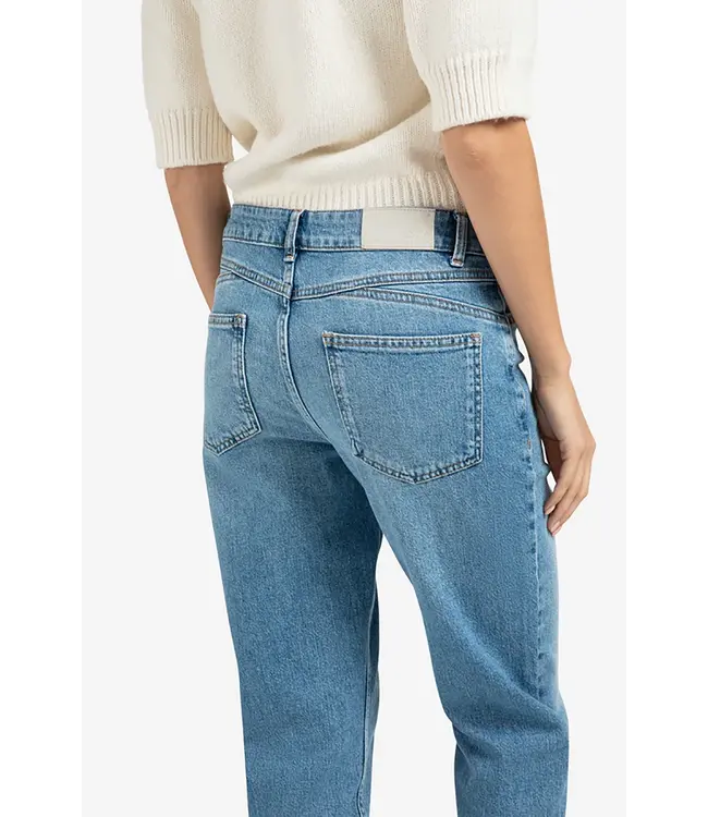 Yaya 01-311110-509 Mid waist boyfriend denim