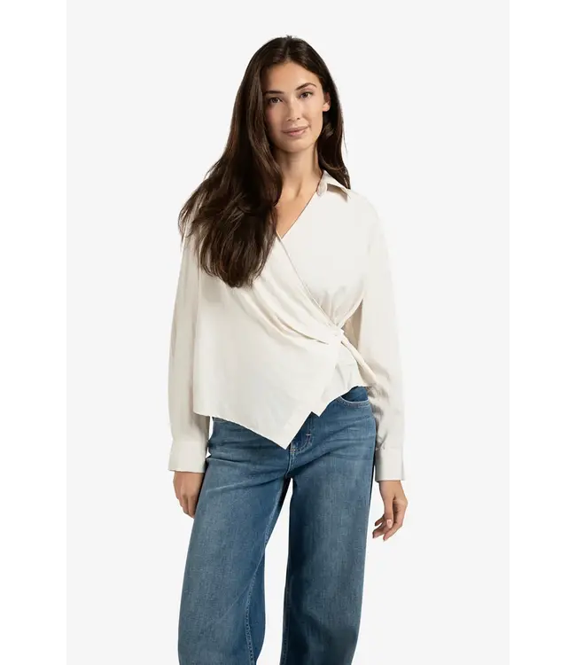 Yaya 01-201174-509 Fitted wrap blouse