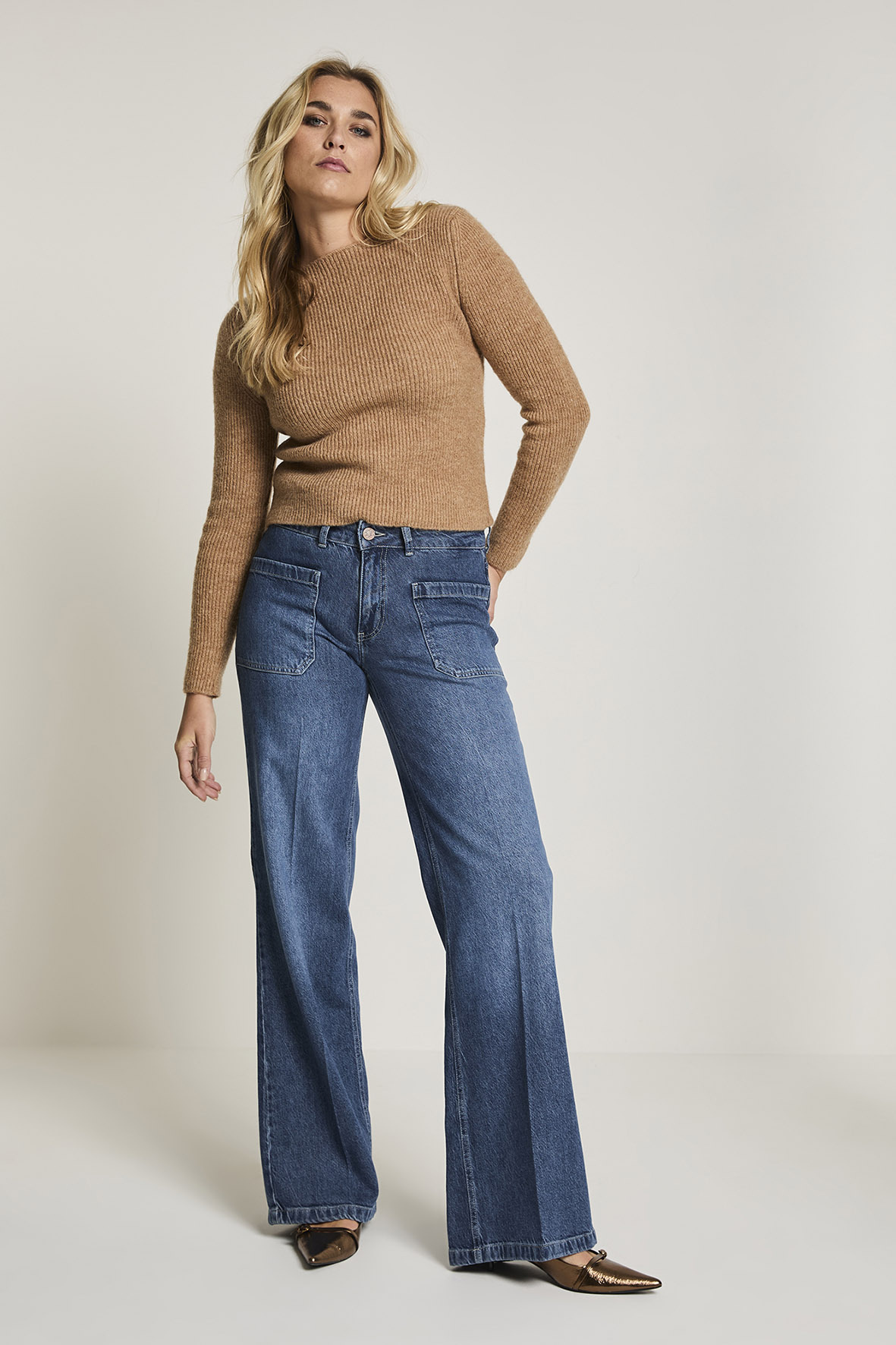 https://cdn.webshopapp.com/shops/223274/files/483319709/file.jpg