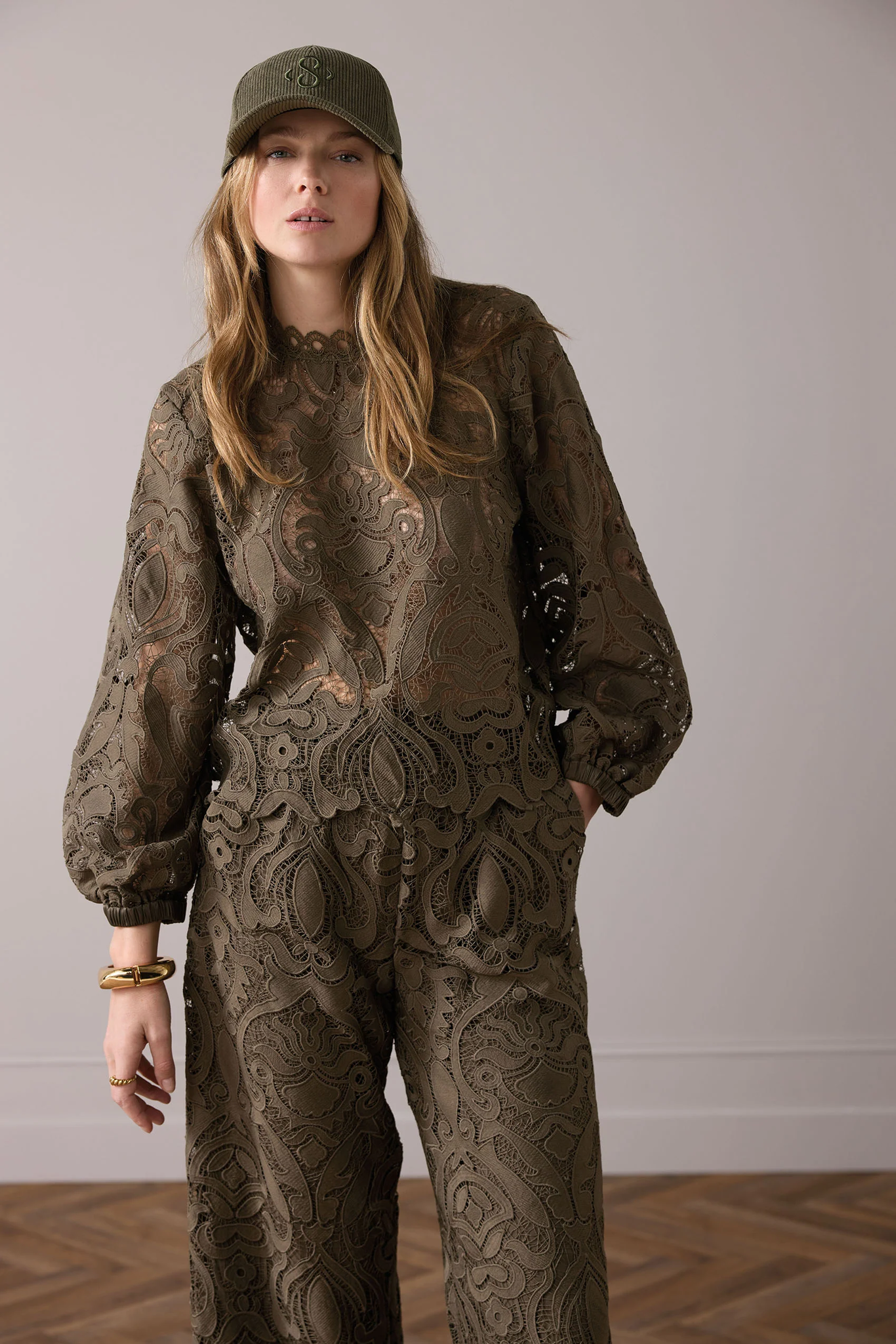 https://cdn.webshopapp.com/shops/223274/files/483848066/file.jpg