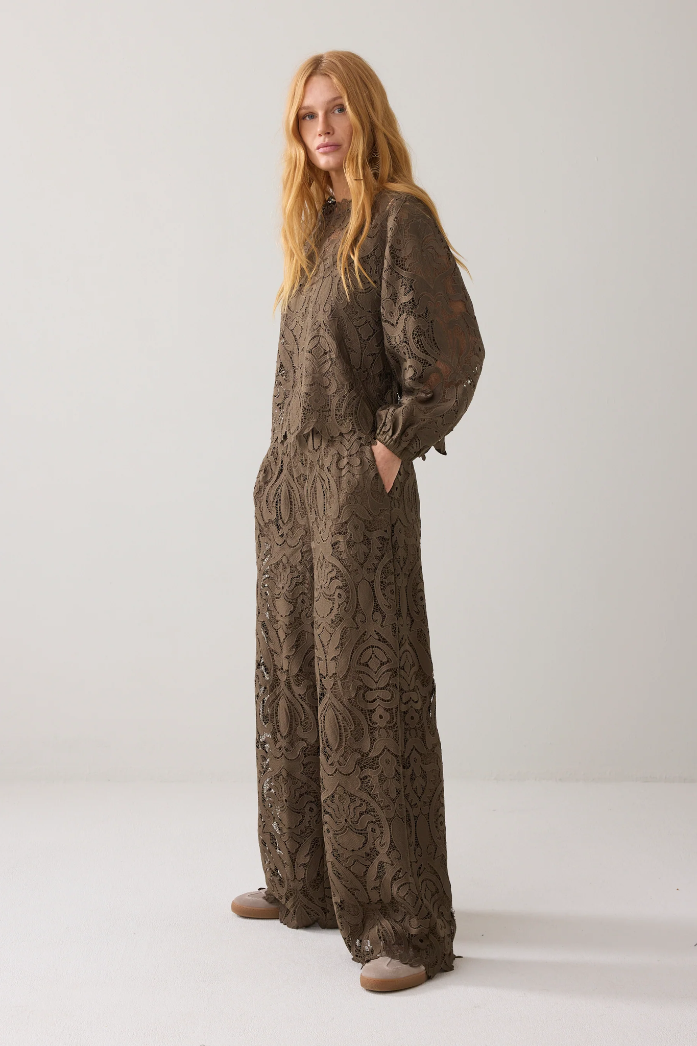 https://cdn.webshopapp.com/shops/223274/files/483848078/file.jpg