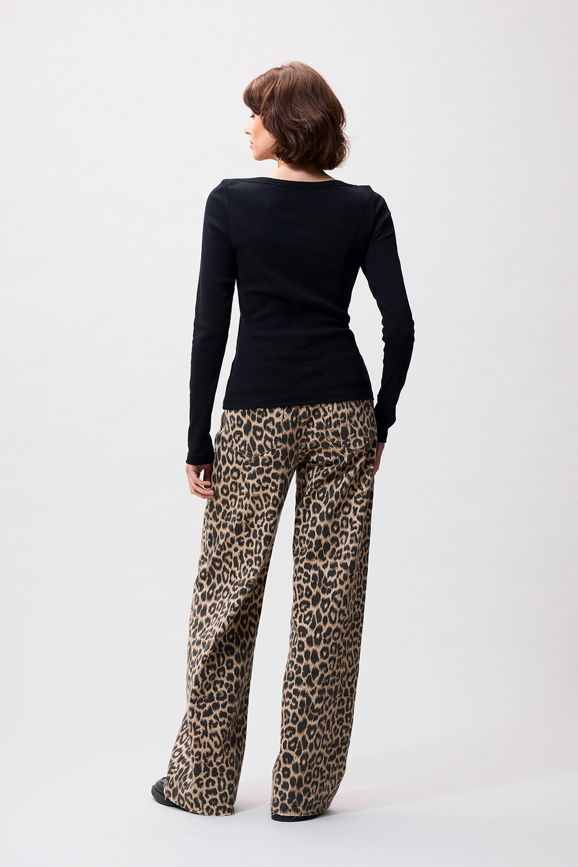 https://cdn.webshopapp.com/shops/223274/files/483900144/file.jpg