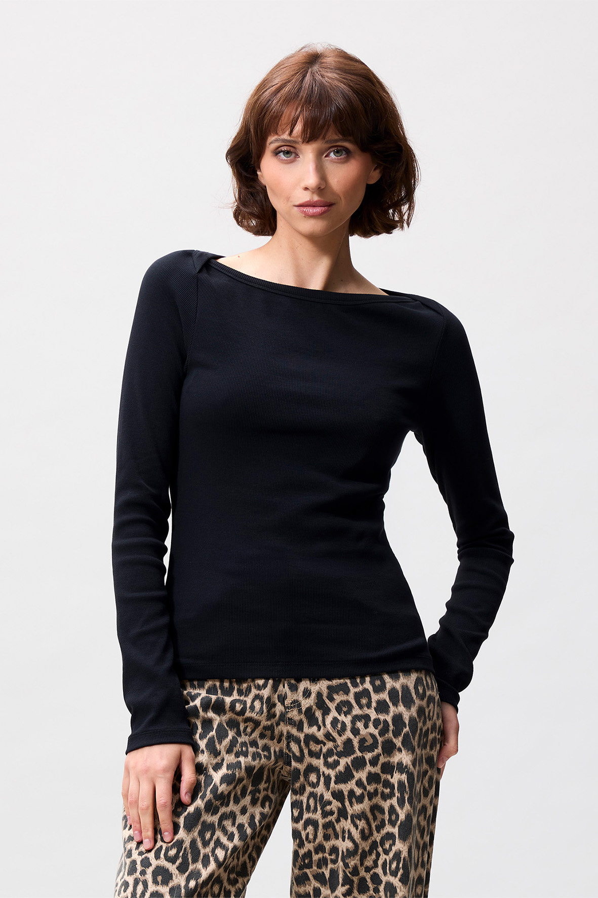 https://cdn.webshopapp.com/shops/223274/files/483900146/file.jpg