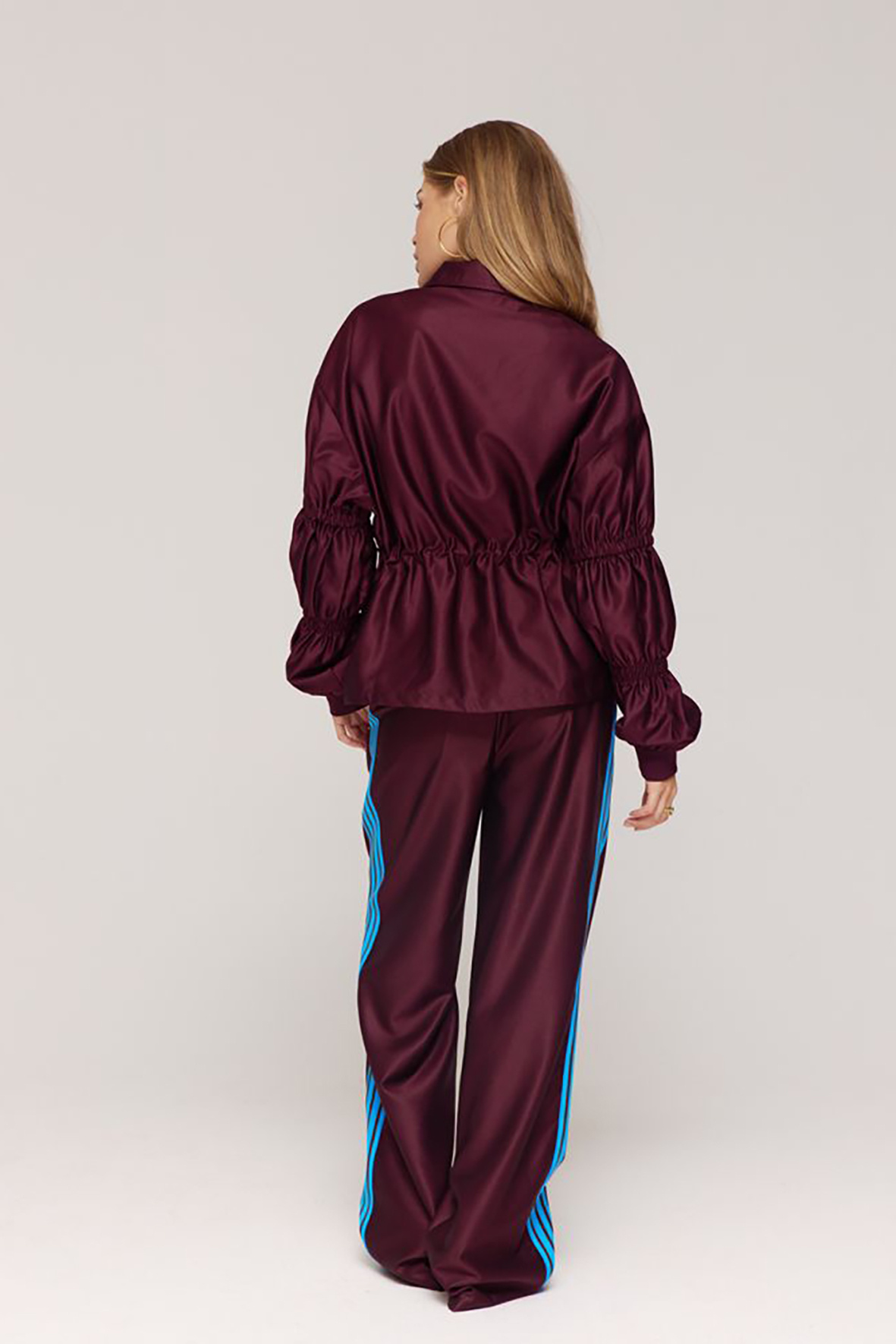 https://cdn.webshopapp.com/shops/223274/files/484063272/file.jpg