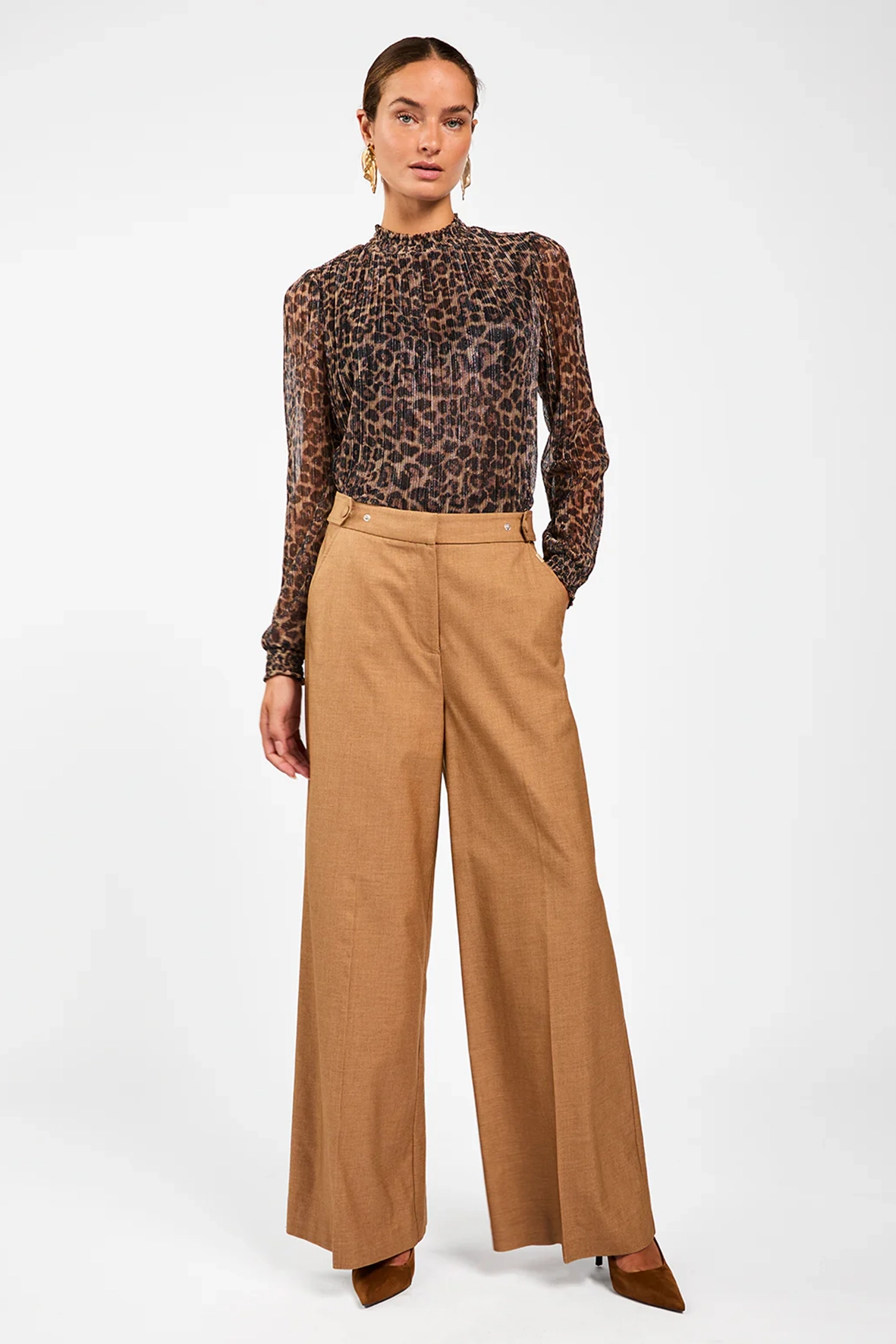 https://cdn.webshopapp.com/shops/223274/files/484116057/file.jpg