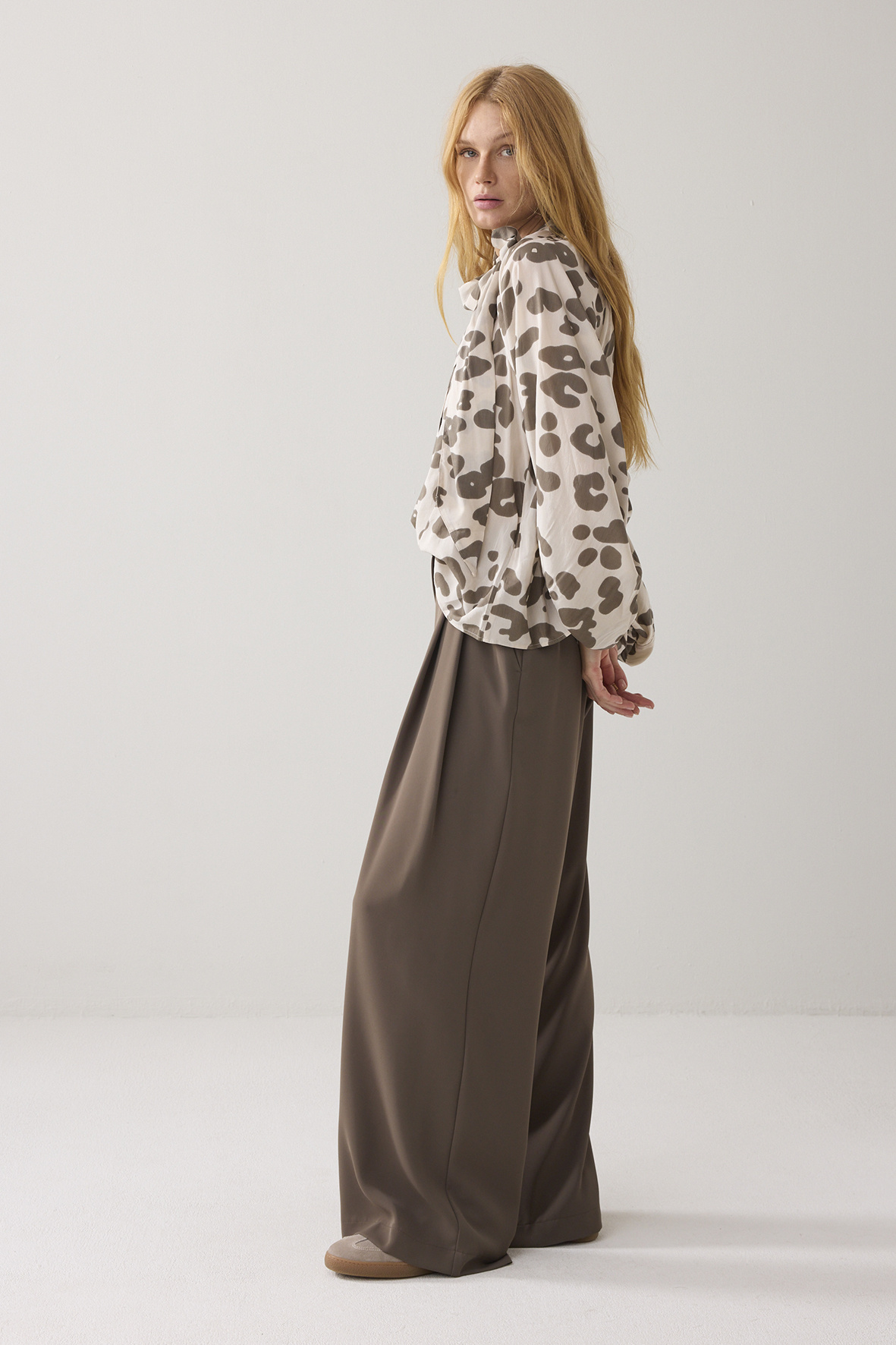 https://cdn.webshopapp.com/shops/223274/files/484304463/file.jpg