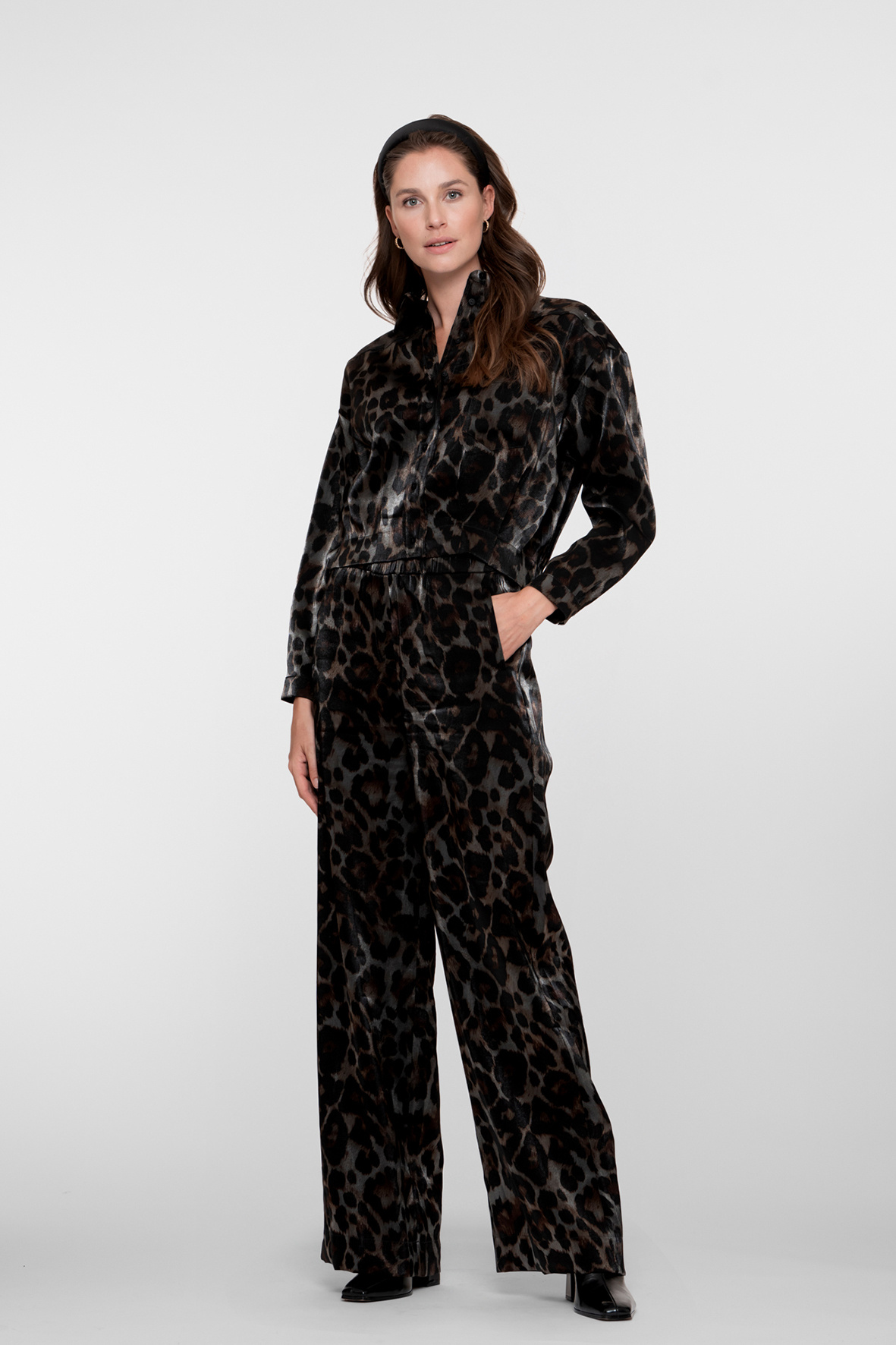 https://cdn.webshopapp.com/shops/223274/files/484409367/file.jpg